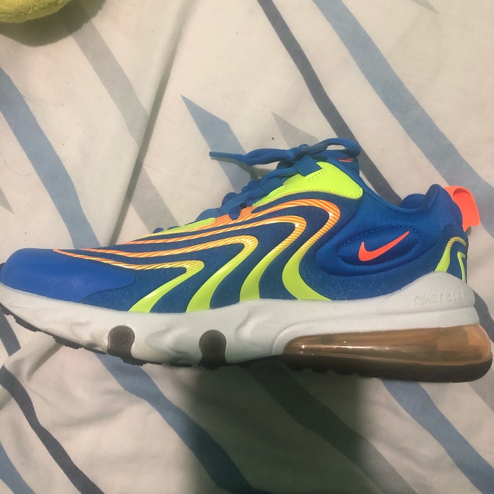 Nike 270 React - image 3